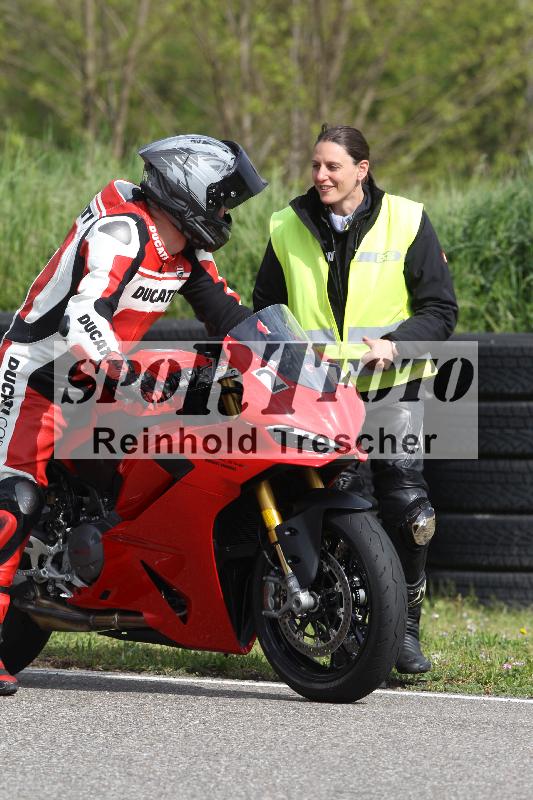 /Archiv-2025/10 23.04.2025 Cornu Master School ADR/rot-rouge/27